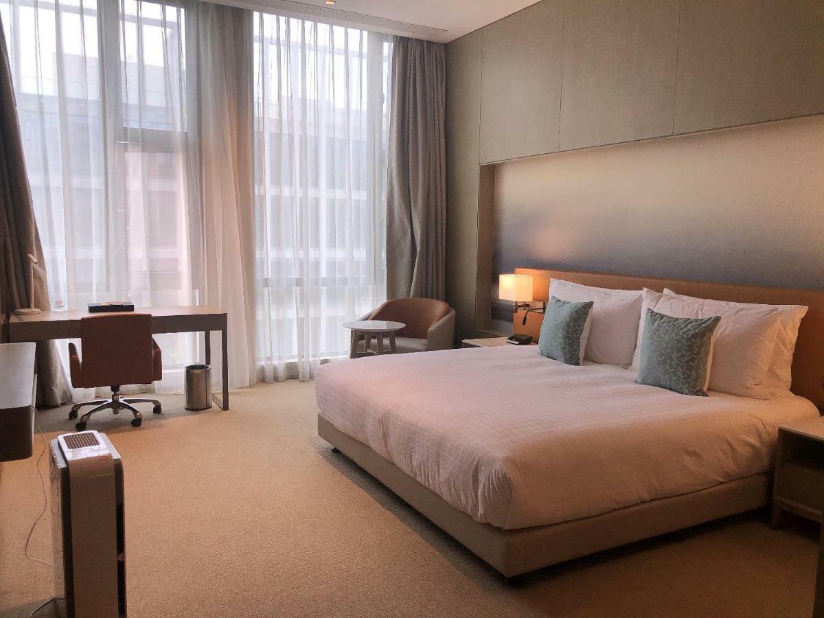 Sincere Hongqiao Aparthotel 4*